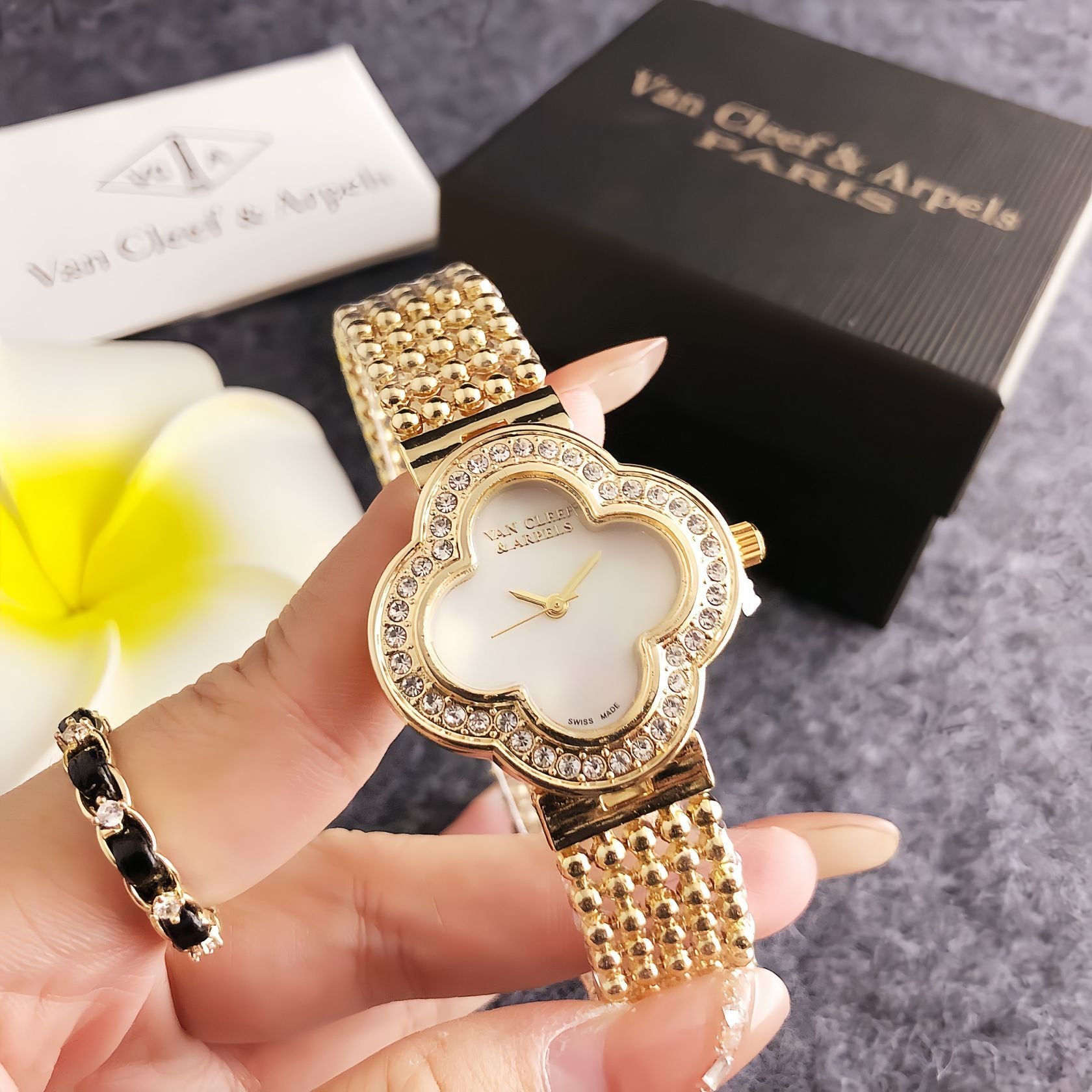 Elegant Calista Watch