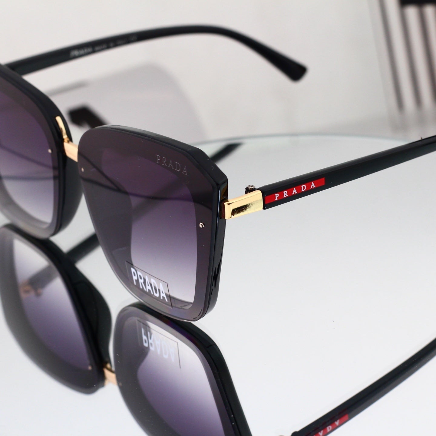 Elegance Victoria Sunglasses 0353