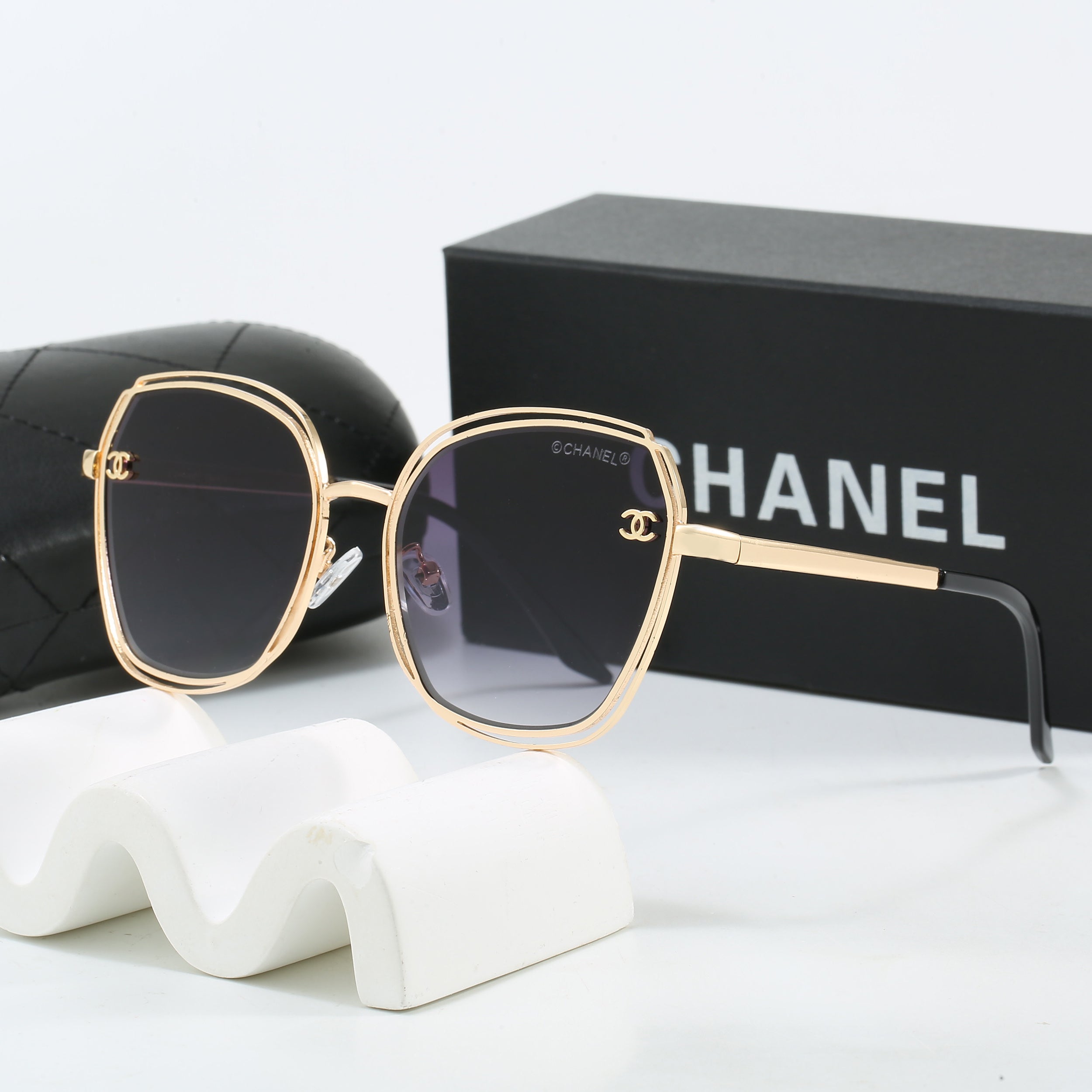 Aura Bella Sunglasses
