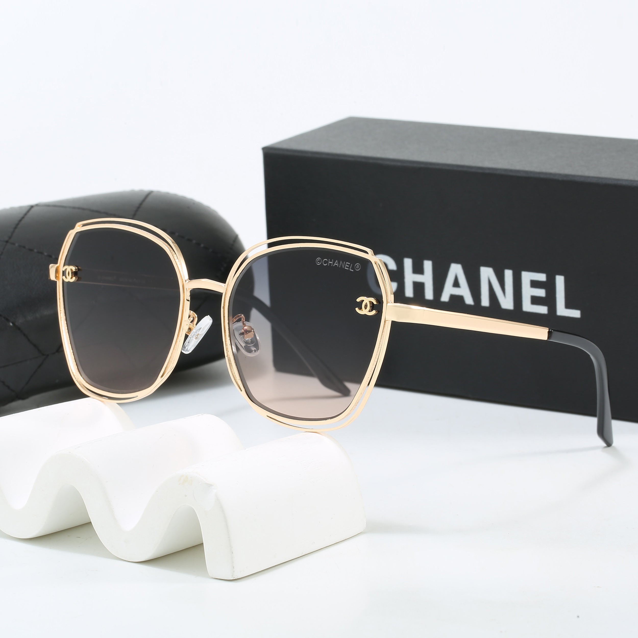 Aura Bella Sunglasses