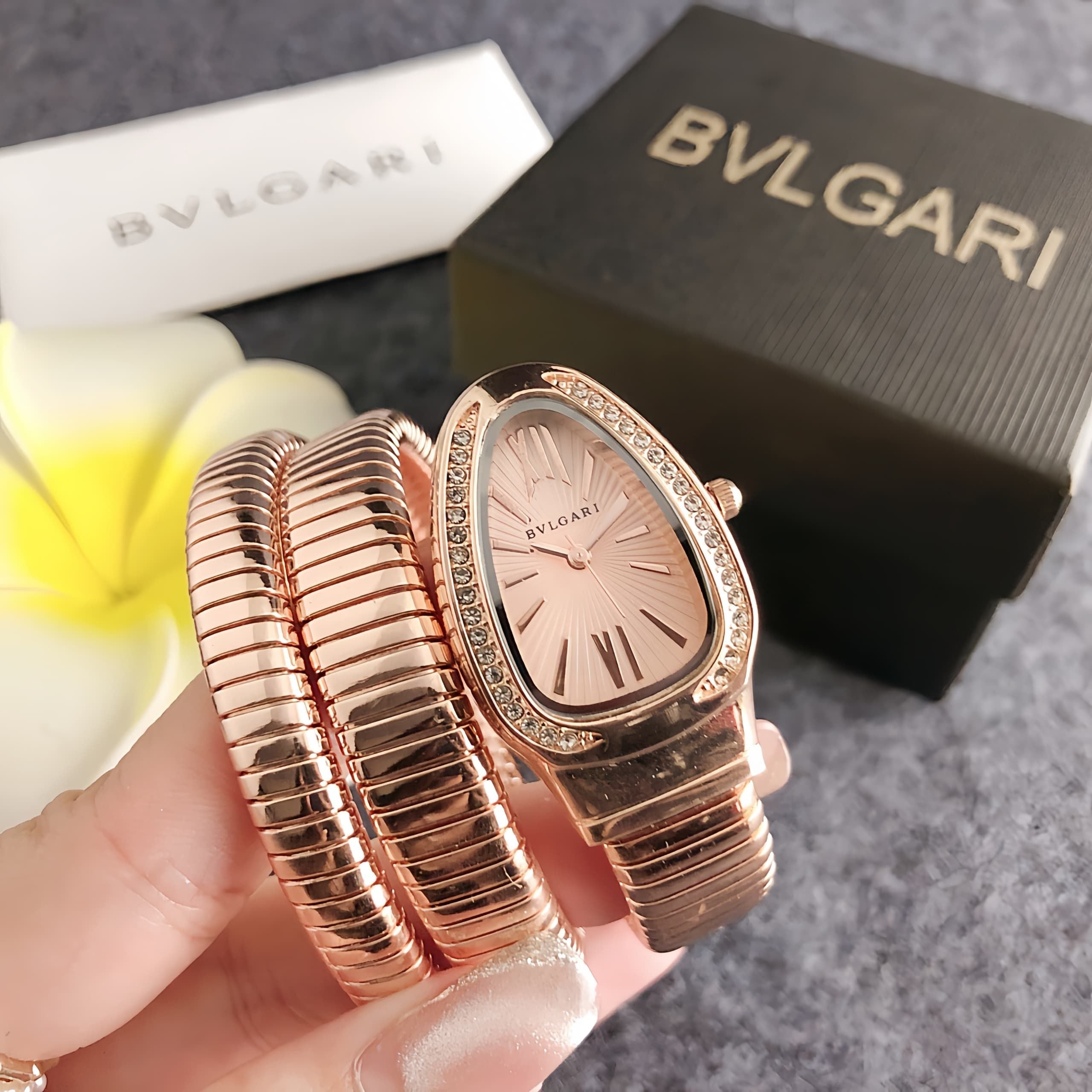 Serpentine Luxe Watch