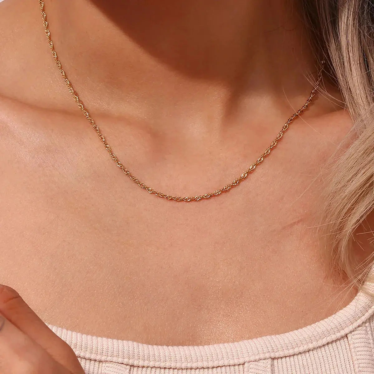 Luna Twist Necklace