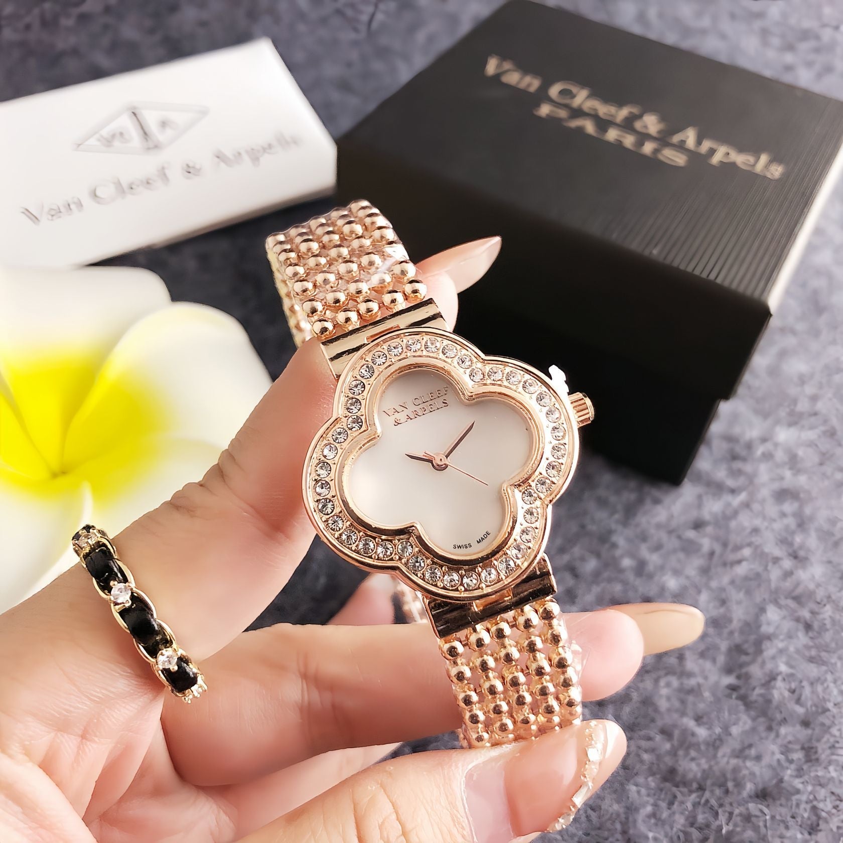 Elegant Calista Watch