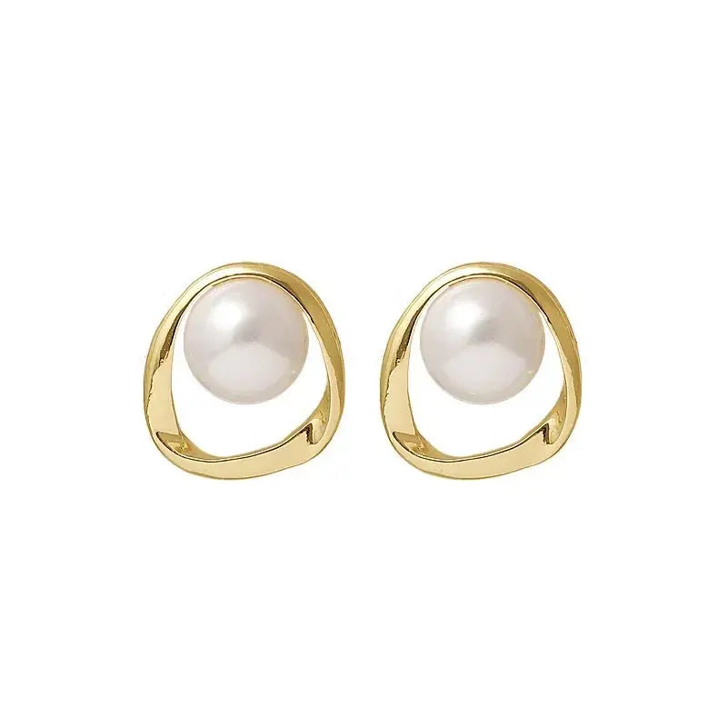 Aurelia Golden Pearl Earrings